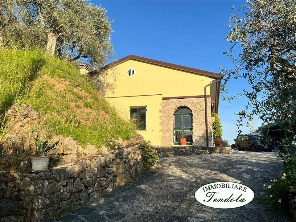 Casa indipendente in vendita a Castelnuovo Magra - foto 3