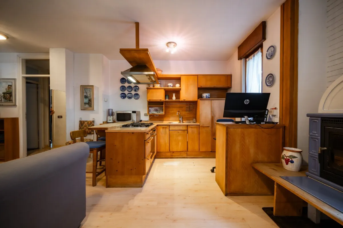 Casa indipendente in vendita a Mandello del Lario - foto 10