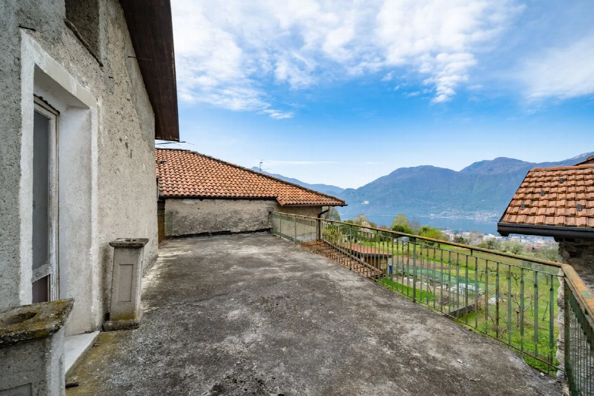 Casa indipendente in vendita a Mandello del Lario - foto 3