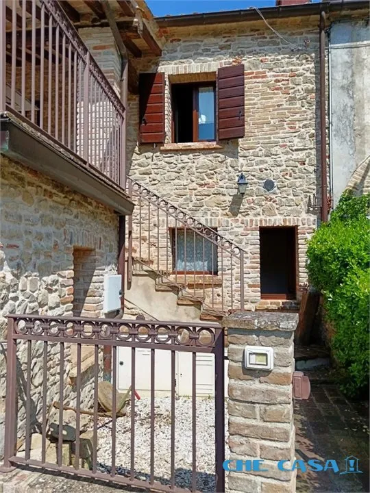 Casa indipendente in vendita a Montefiore Conca - foto 1