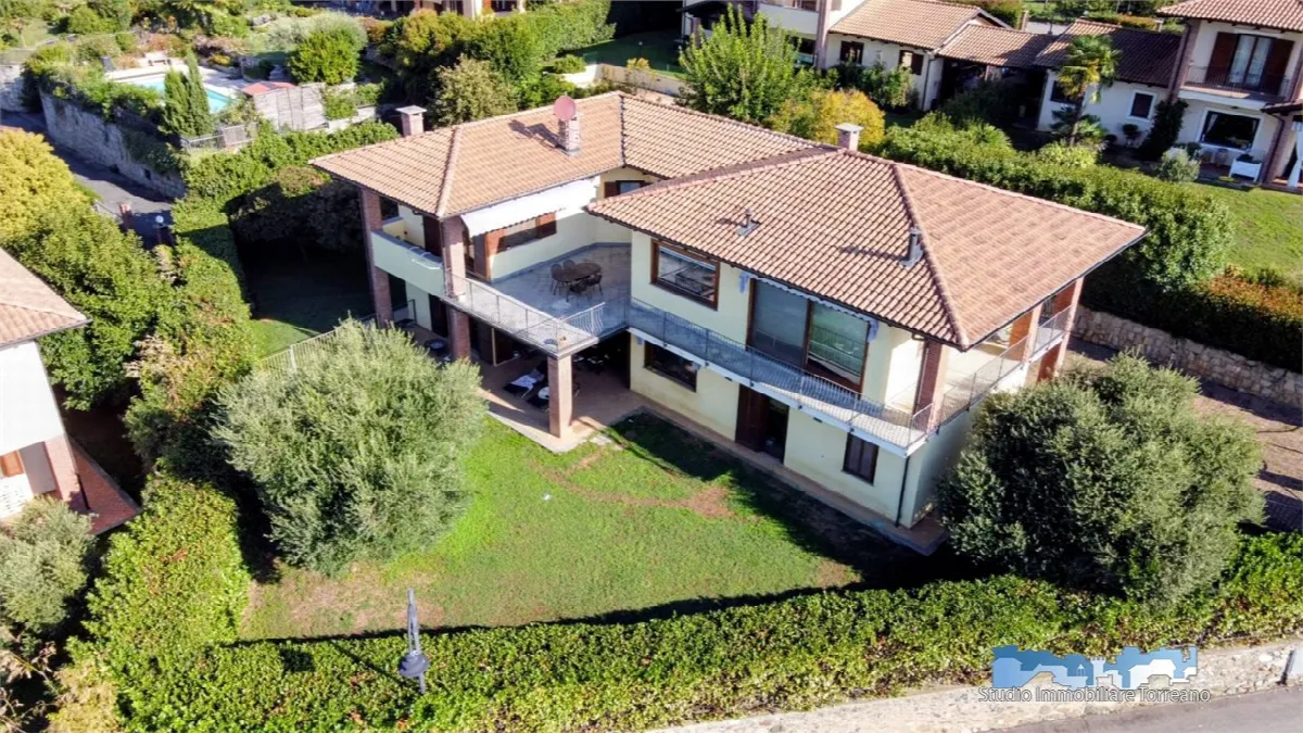 Villa in vendita a Piverone - foto 1