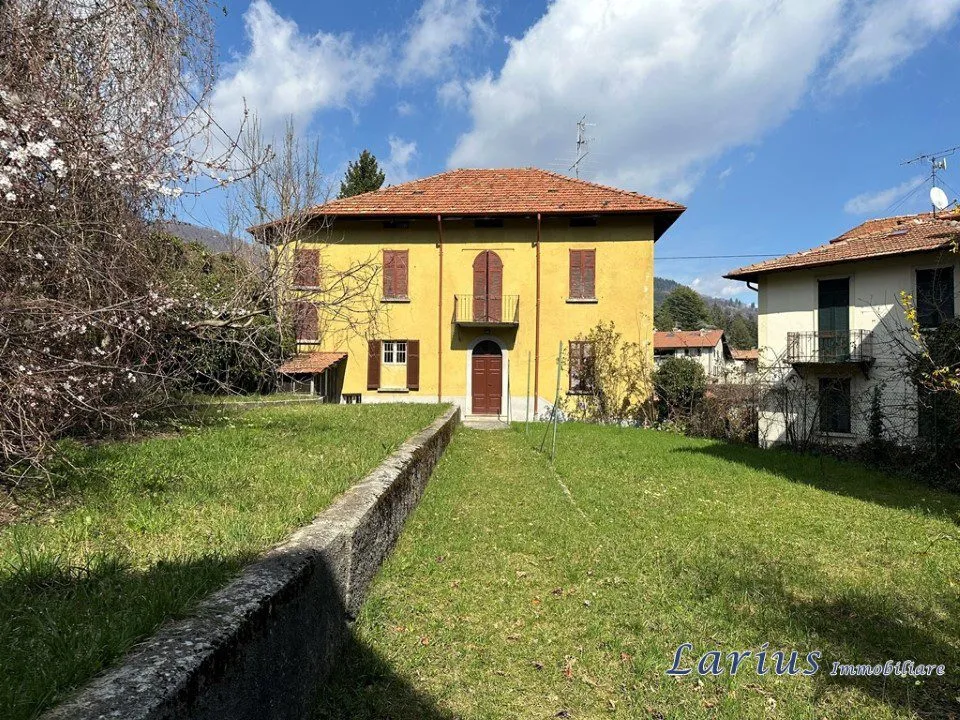 Villa in vendita a Caglio - foto 1