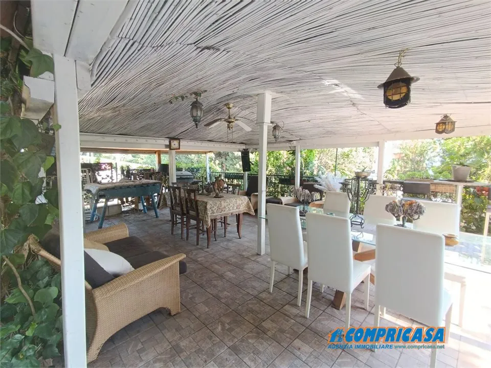 Casa indipendente in vendita a Peschiera del Garda - foto 3