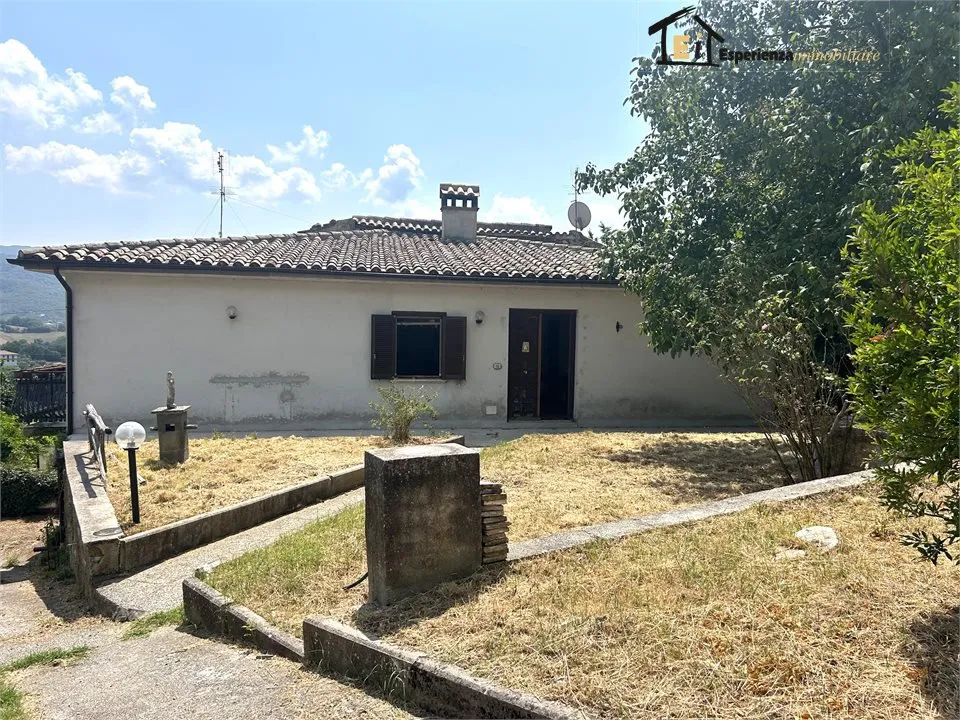 Casa indipendente in vendita a Configni - foto 1