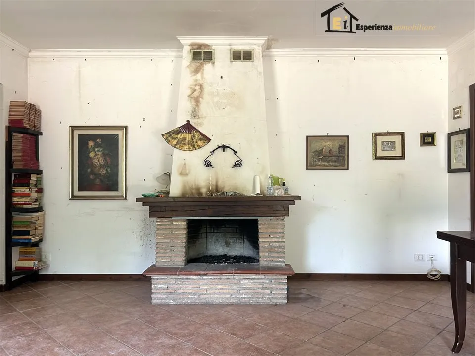 Casa indipendente in vendita a Configni - foto 2