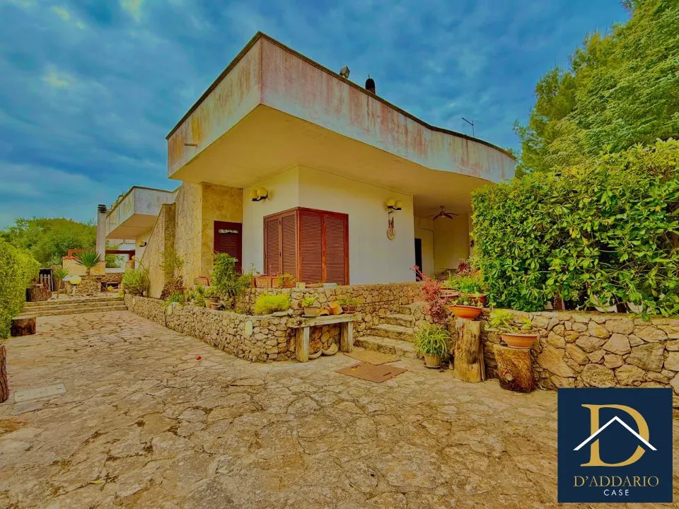 Villa in vendita a Pulsano - foto 1