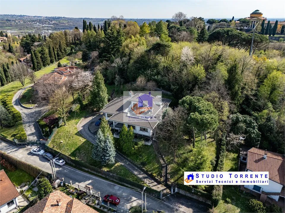 Villa in vendita a Como - foto 1