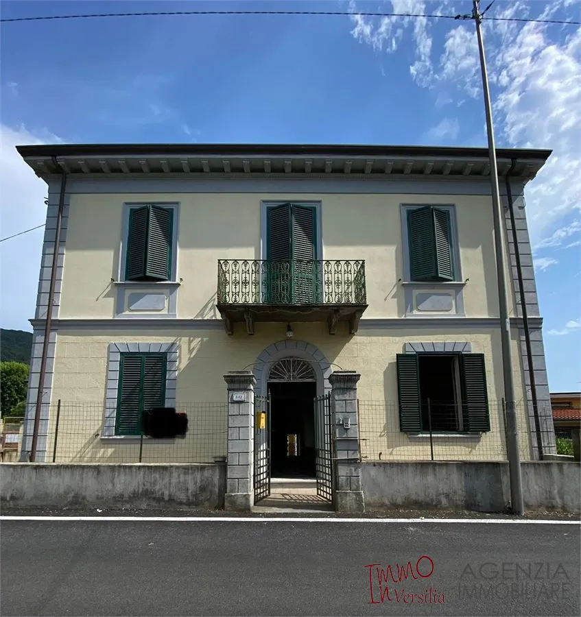 Villa in vendita a Massarosa - Bozzano - foto 1