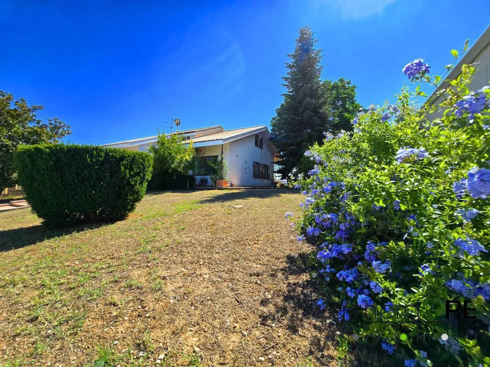 Villa in vendita a Città Sant'Angelo - foto 1