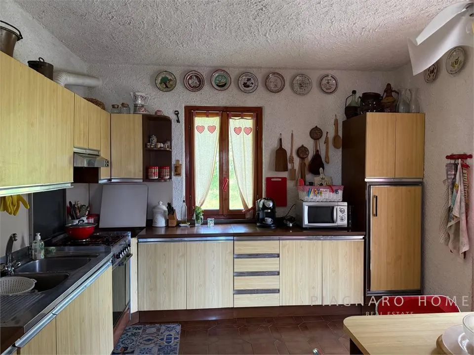 Casa indipendente in vendita a Zeri - foto 5
