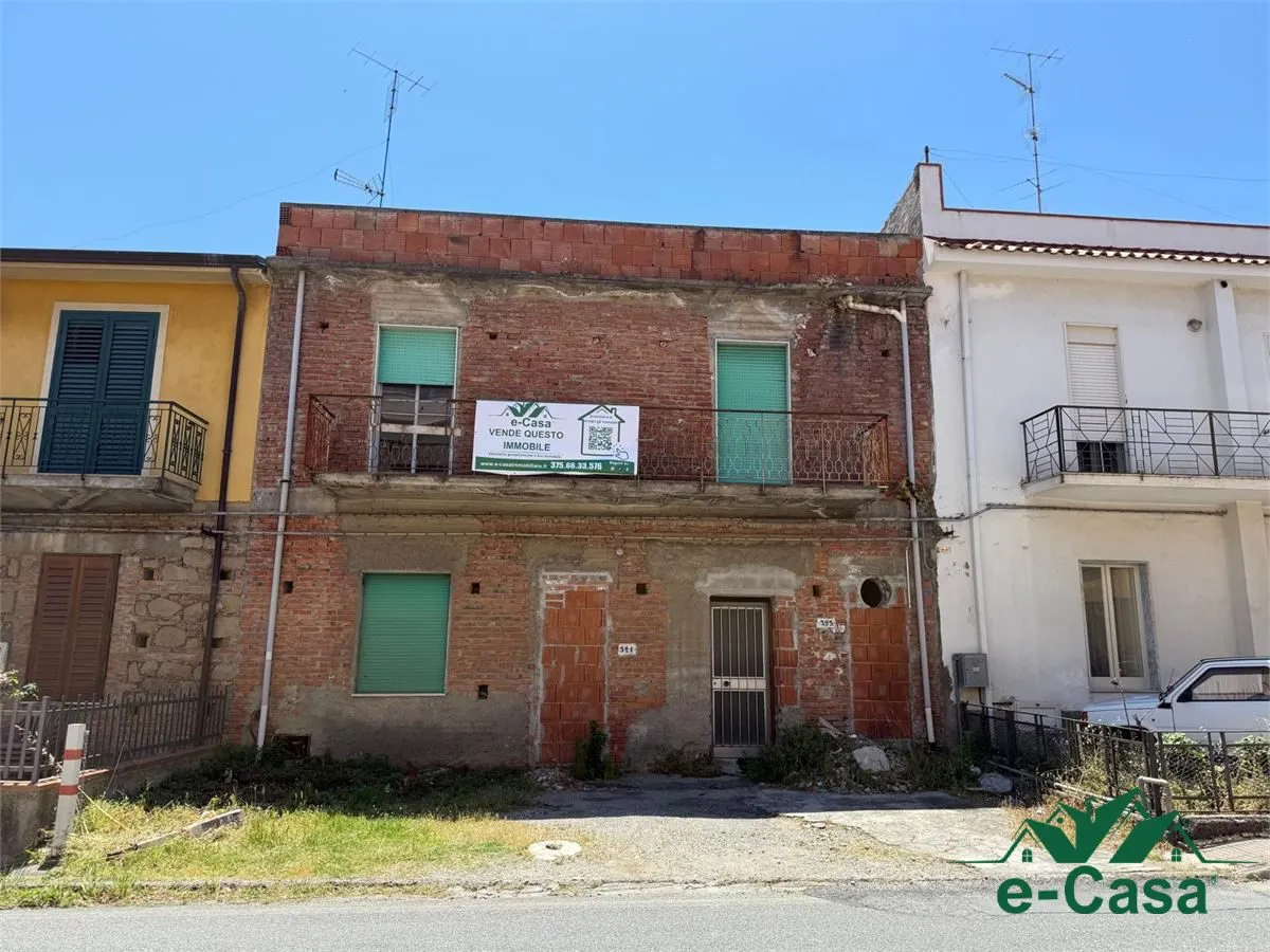 Casa indipendente in vendita a Falcone - foto 1