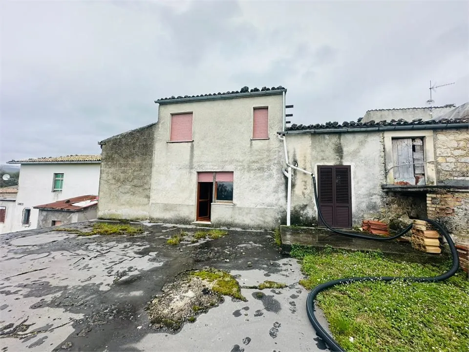 Casa indipendente in vendita a Caramanico Terme - foto 2