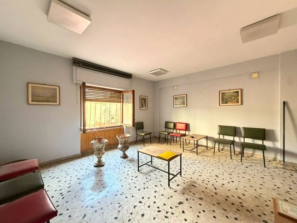 Studio/Ufficio in vendita a Palermo, Tribunale - foto 2
