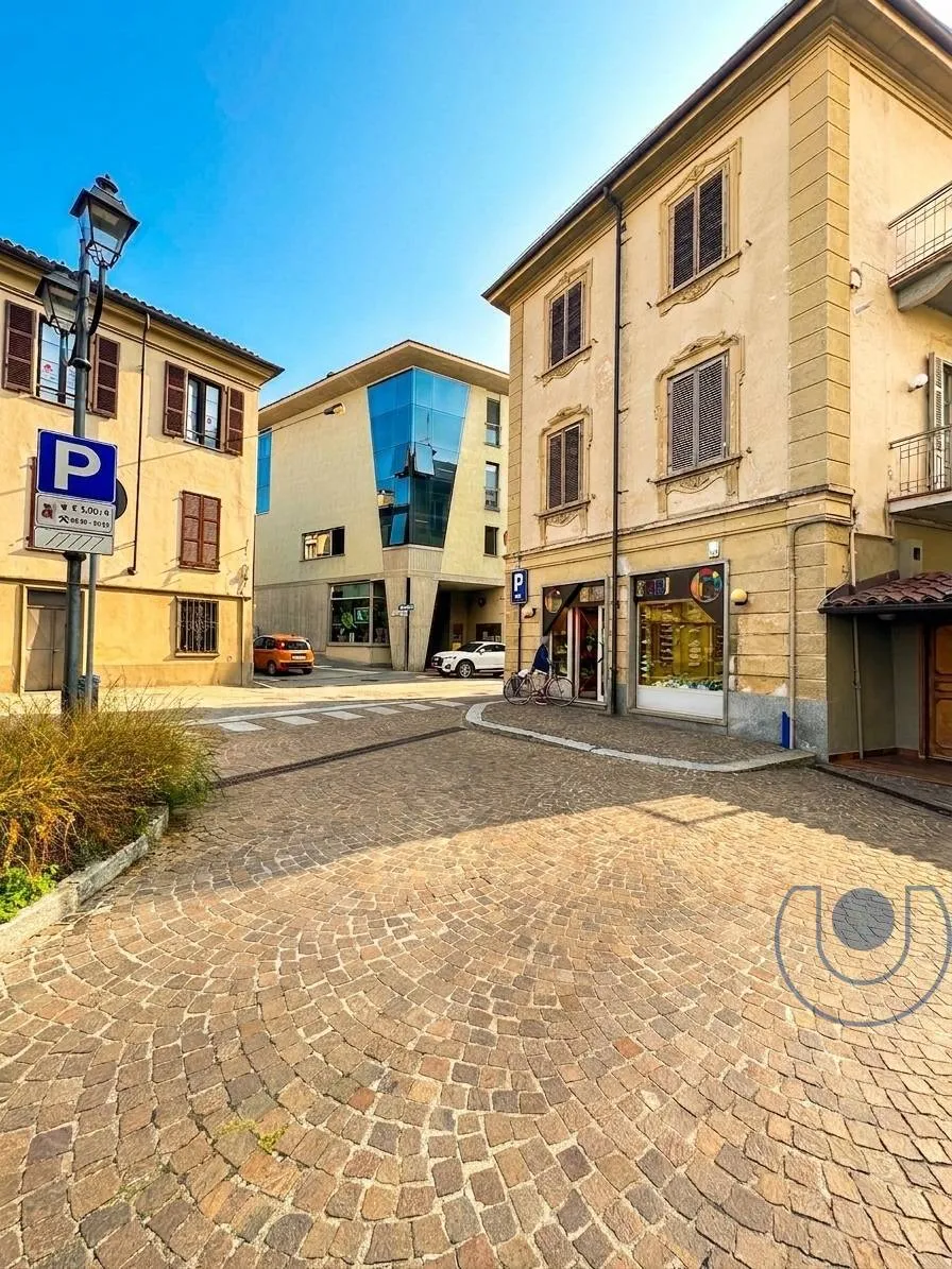 Appartamento in vendita a Chieri, Centro - foto 1