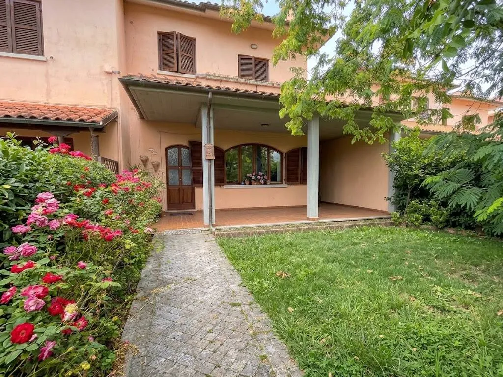 Villa a schiera in vendita a Fabriano, SEMI PERIFERIA - foto 1