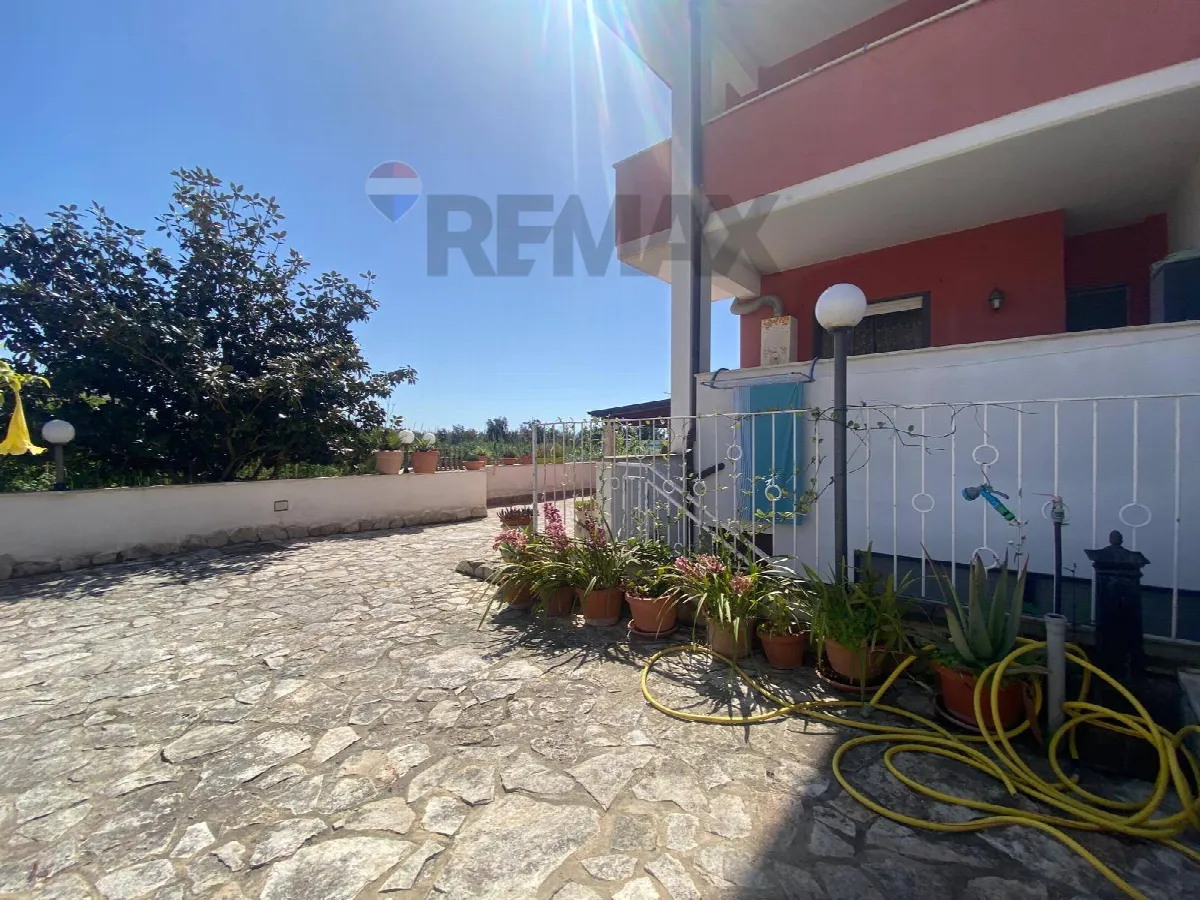 Casa Semindipendente in vendita a Santa Marinella - foto 1