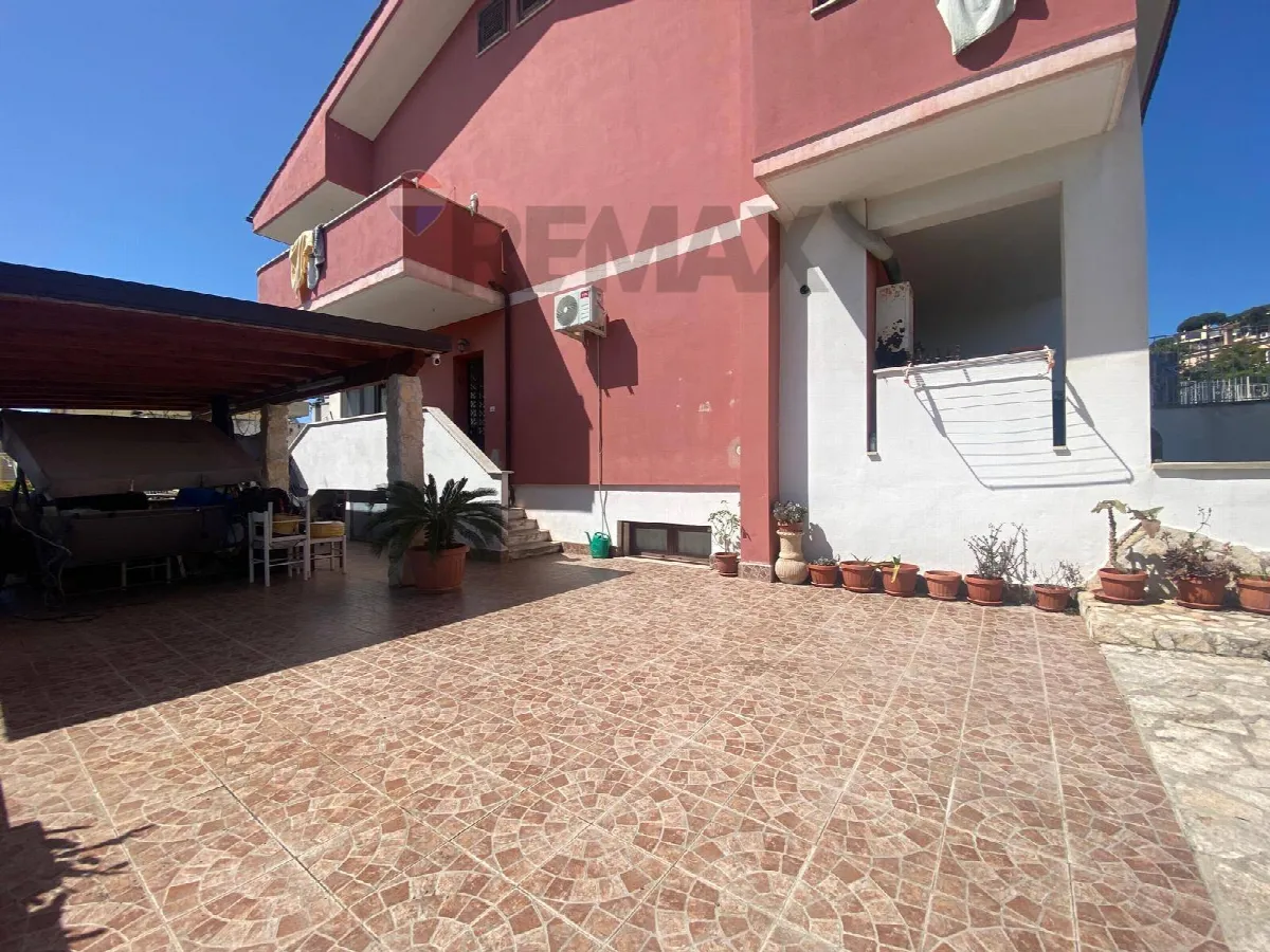 Casa Semindipendente in vendita a Santa Marinella - foto 2