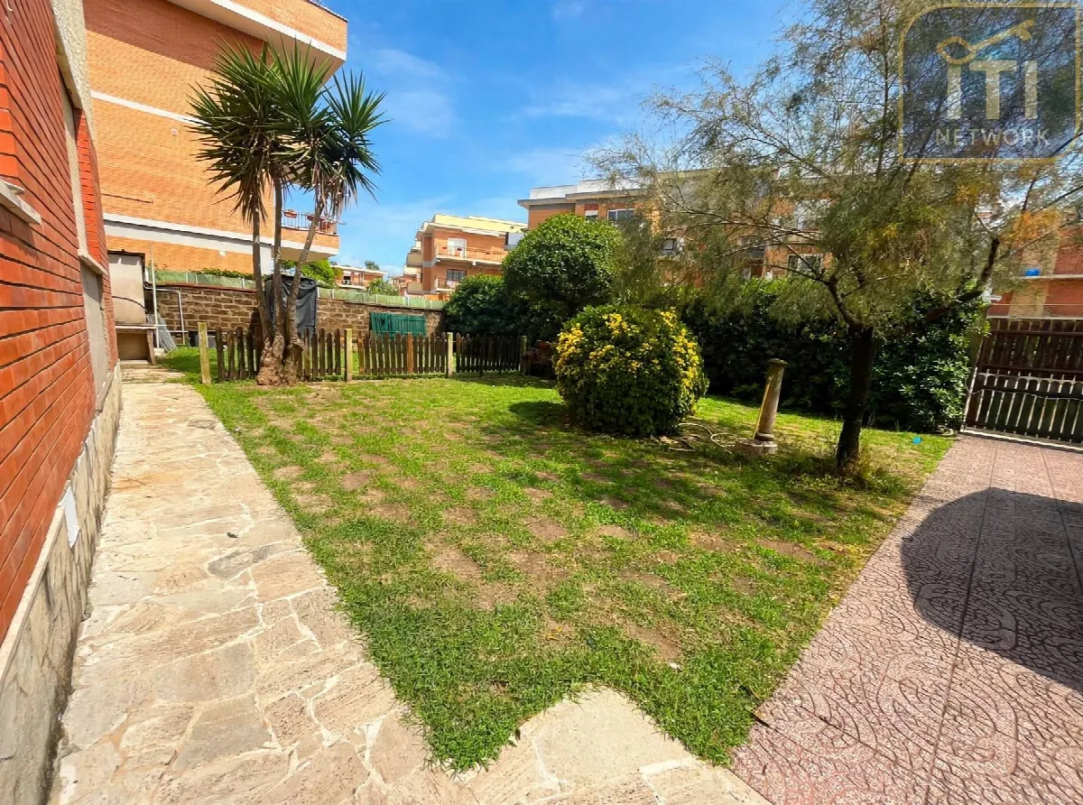 Appartamento in vendita a Ardea, Marina Di Ardea - foto 1