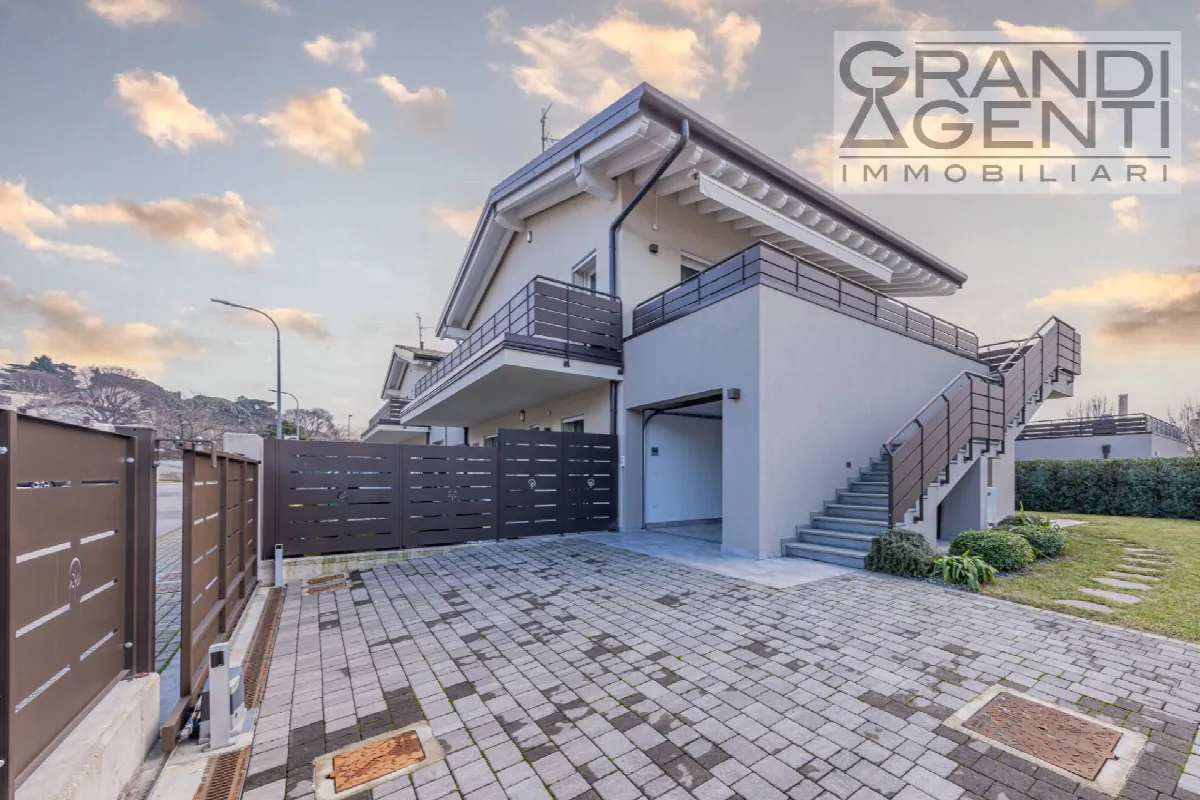 Appartamento in vendita a Desenzano del Garda - foto 1