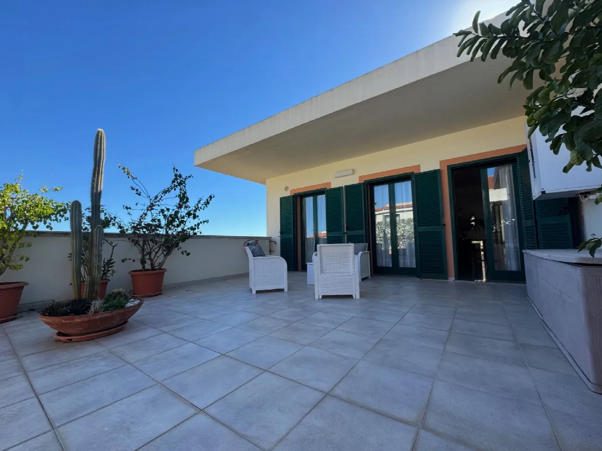 Appartamento in vendita a Olbia, Olbia città - foto 2