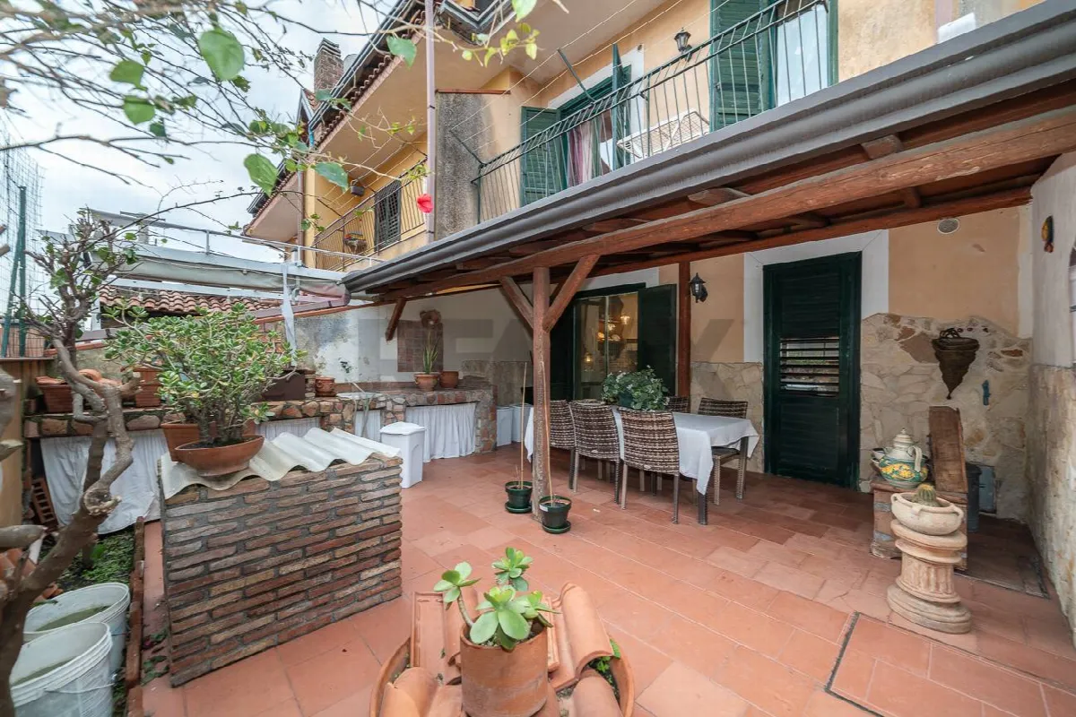 Villa a schiera in vendita a San Giovanni la Punta - foto 1