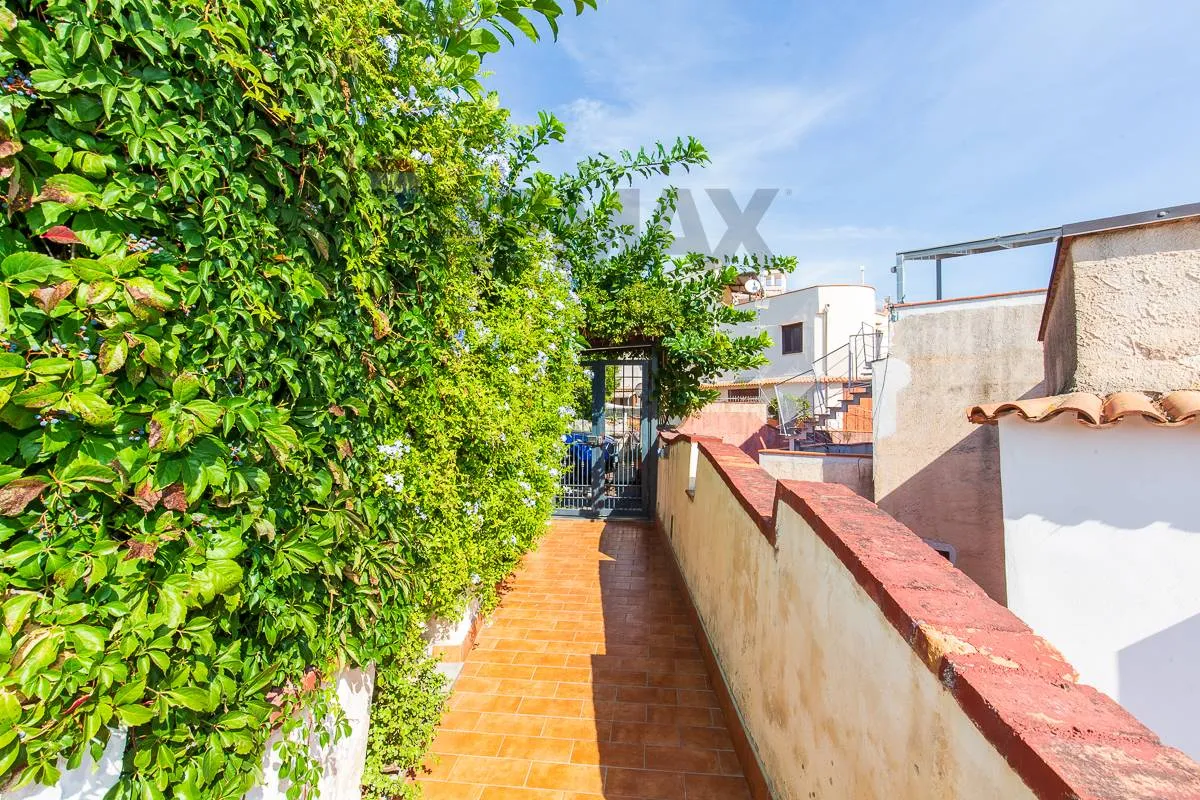 Villa o villino in vendita a Aci Catena - foto 2