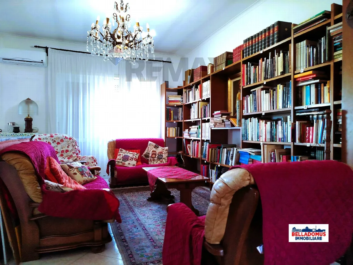Appartamento in vendita a Pomezia, Centro - foto 2