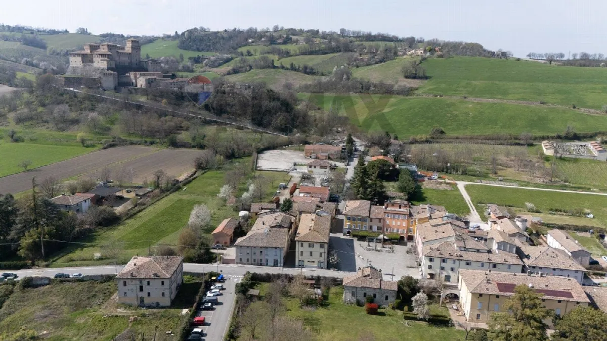 Appartamento in vendita a Langhirano, Torrechiara - foto 3