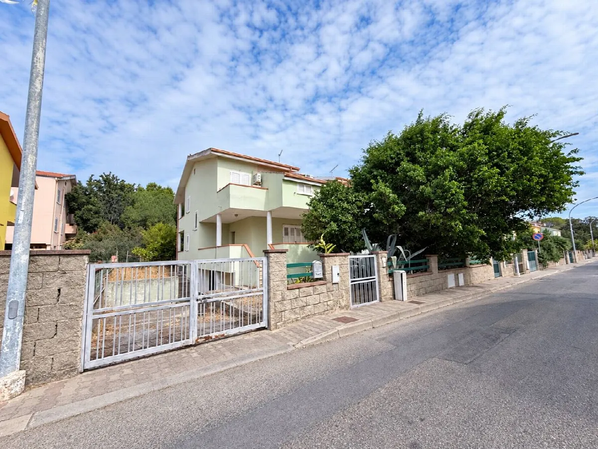Villetta bifamiliare in vendita a Carbonia, Cortoghiana - foto 1