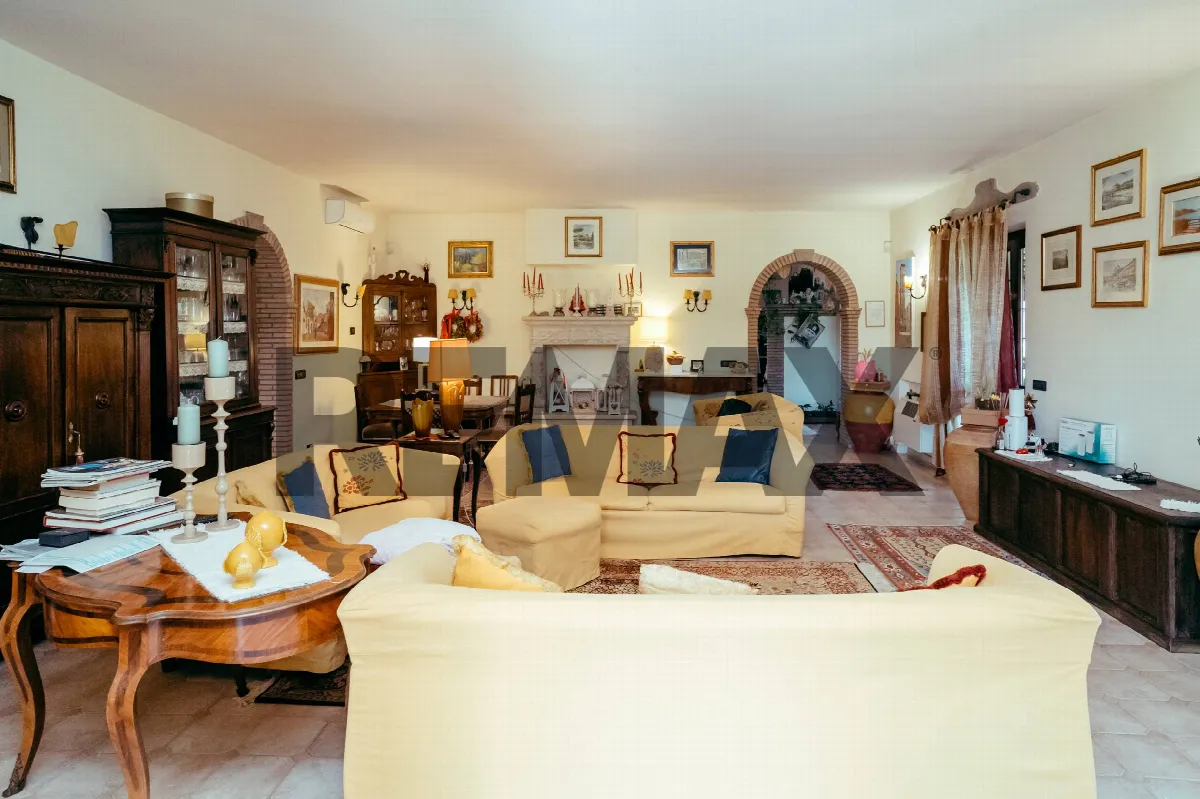 Villa o villino in vendita a Velletri - foto 2