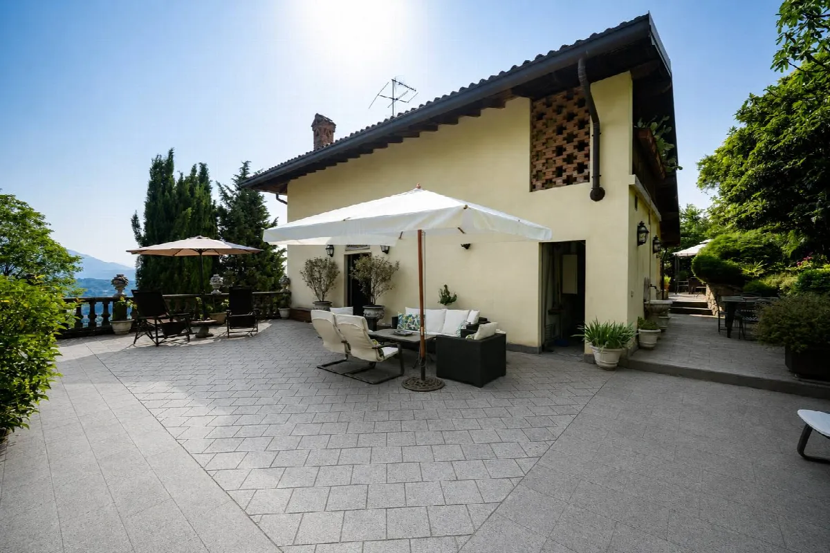 Villa in vendita a Montevecchia - foto 1