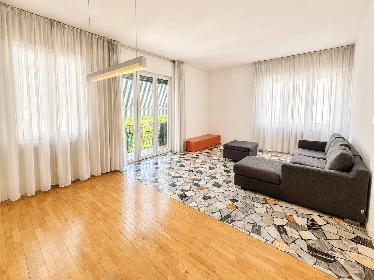 Appartamento quadrilocale in vendita a Vicenza, S. Bortolo-Ospedale-Piscine - foto 2