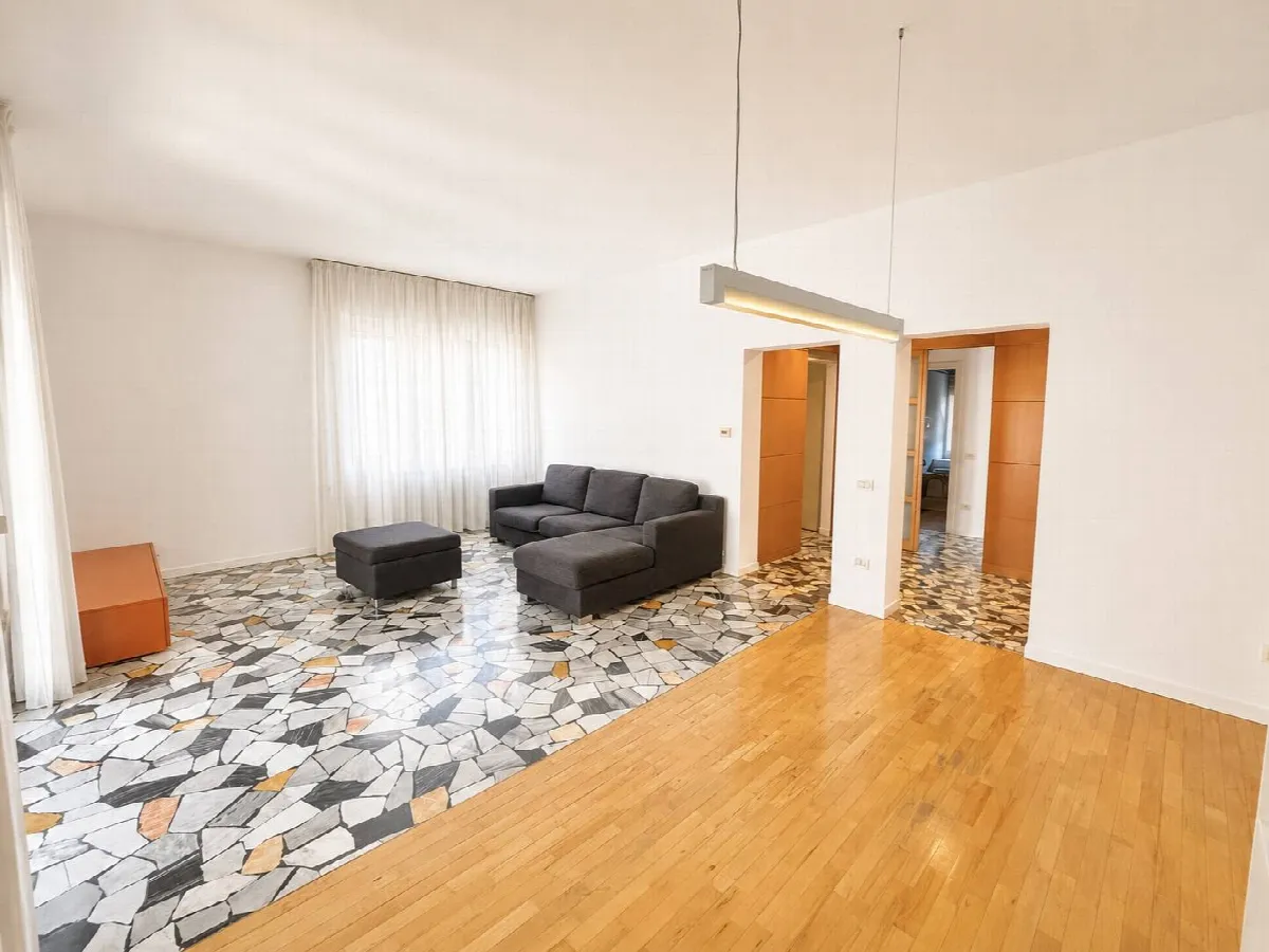 Appartamento quadrilocale in vendita a Vicenza, S. Bortolo-Ospedale-Piscine - foto 7