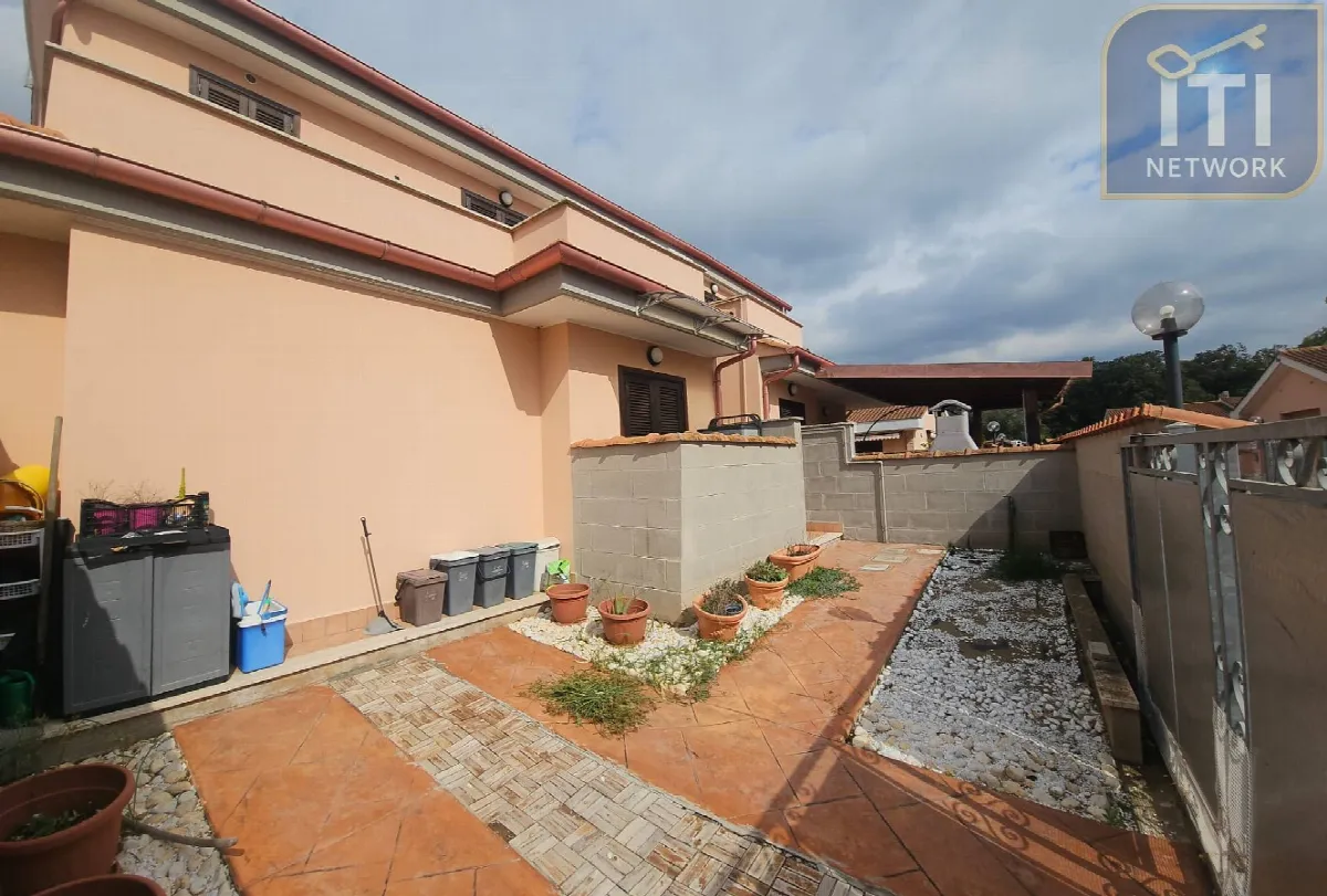 Duplex in vendita a Ardea, Colle Romito - foto 3
