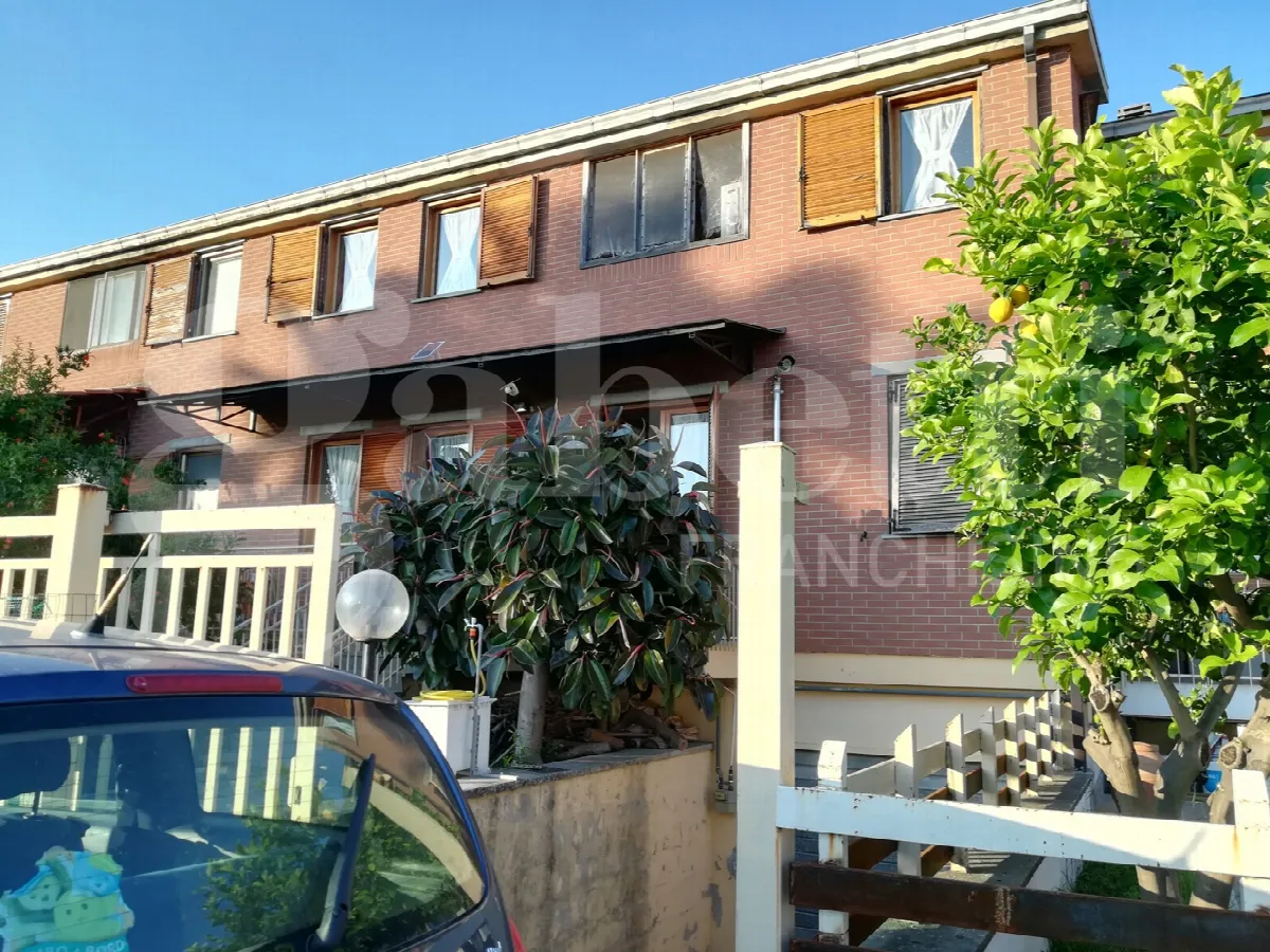 Villetta a schiera in vendita a Sparanise - foto 1