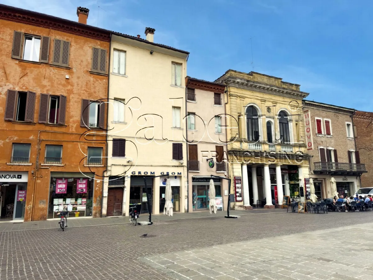 Stabile in vendita a Ferrara - foto 1