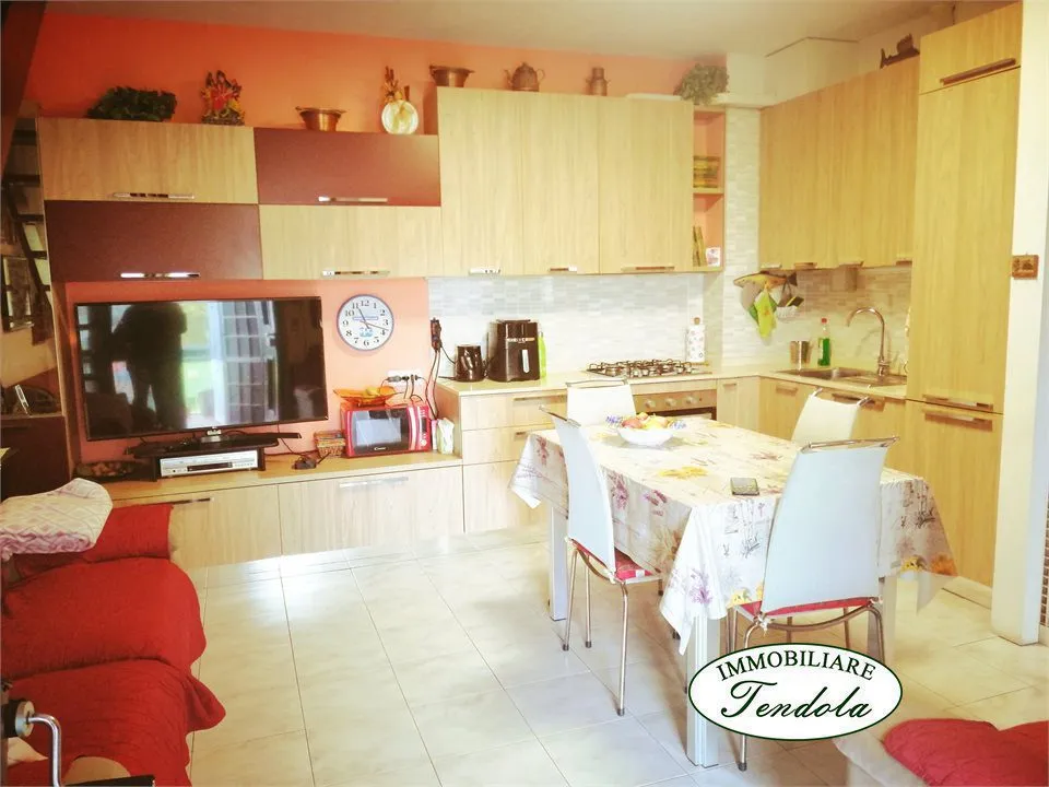 Casa indipendente in vendita a Ortonovo - Luni Mare - foto 2