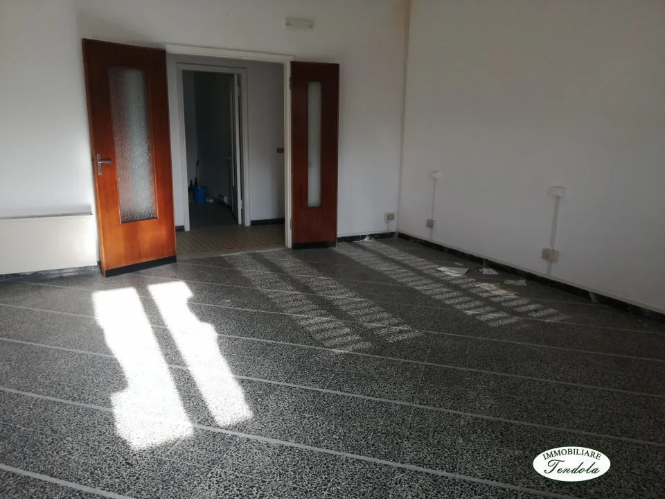 Casa indipendente in vendita a Carrara - Avenza - foto 2