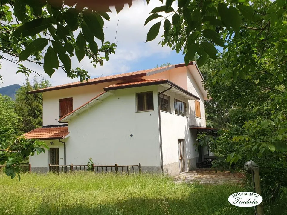 Casa indipendente in vendita a Fivizzano - Soliera - foto 1