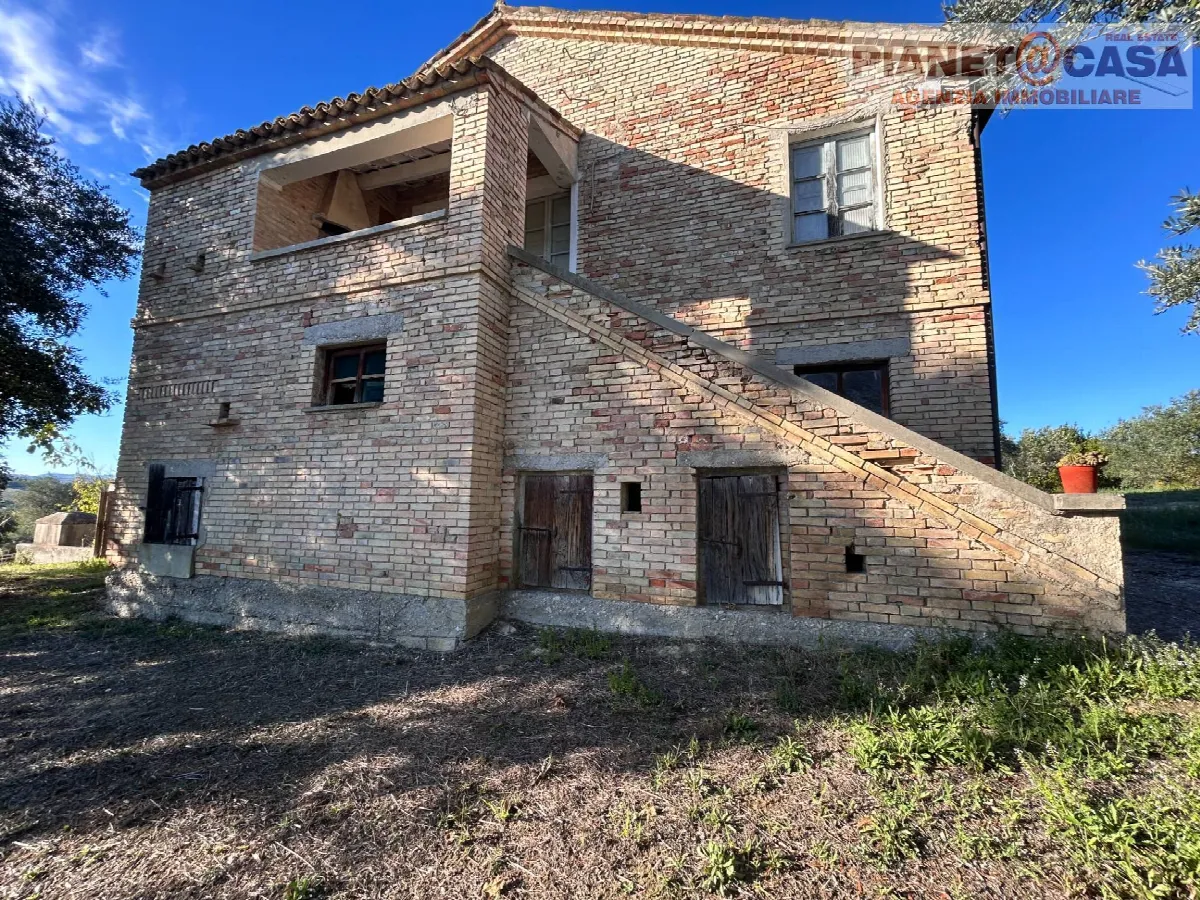 Rustico + Terreno in vendita a Monsampolo del Tronto - foto 1