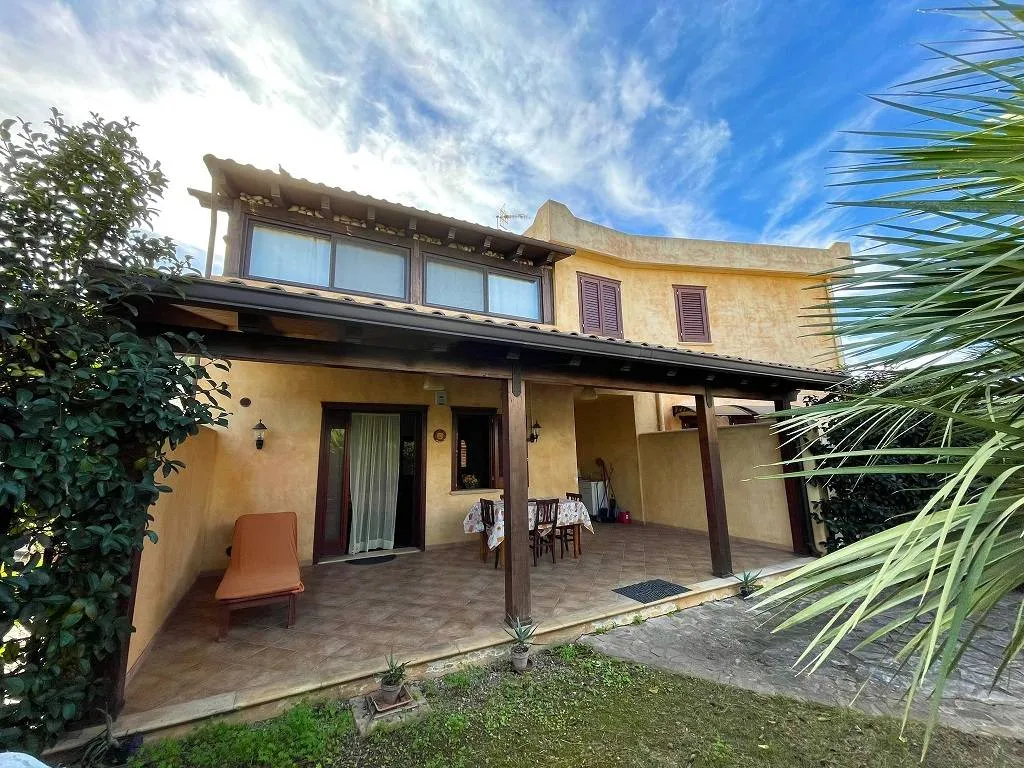 Villa in vendita a Campofelice di Roccella - foto 1