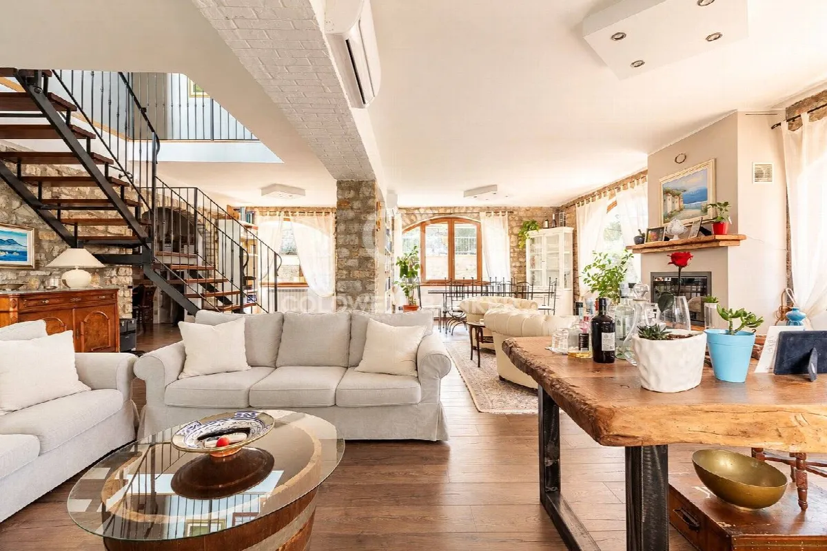 Villa in vendita a Passignano sul Trasimeno, Castel Rigone - foto 1