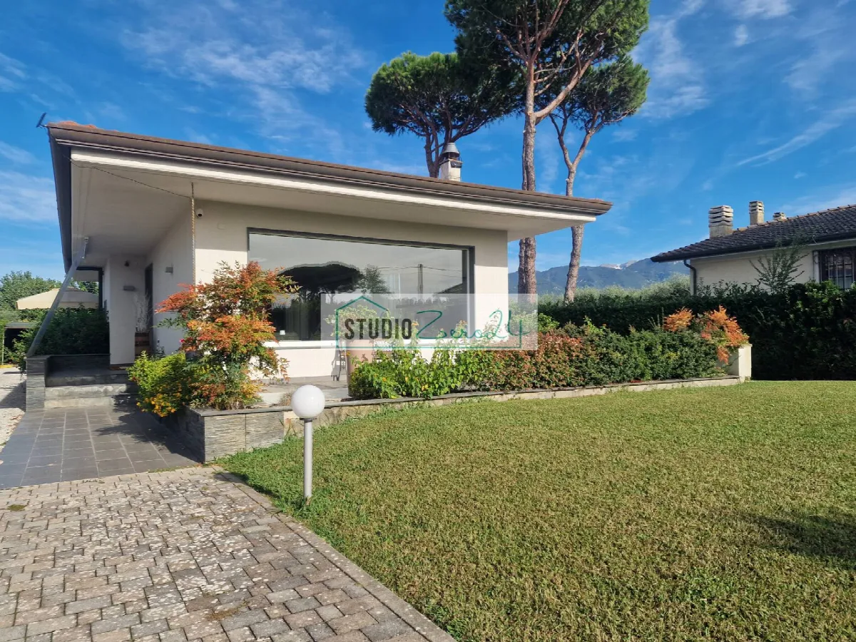 Villa in vendita a Camaiore, Capezzano Pianore - foto 1