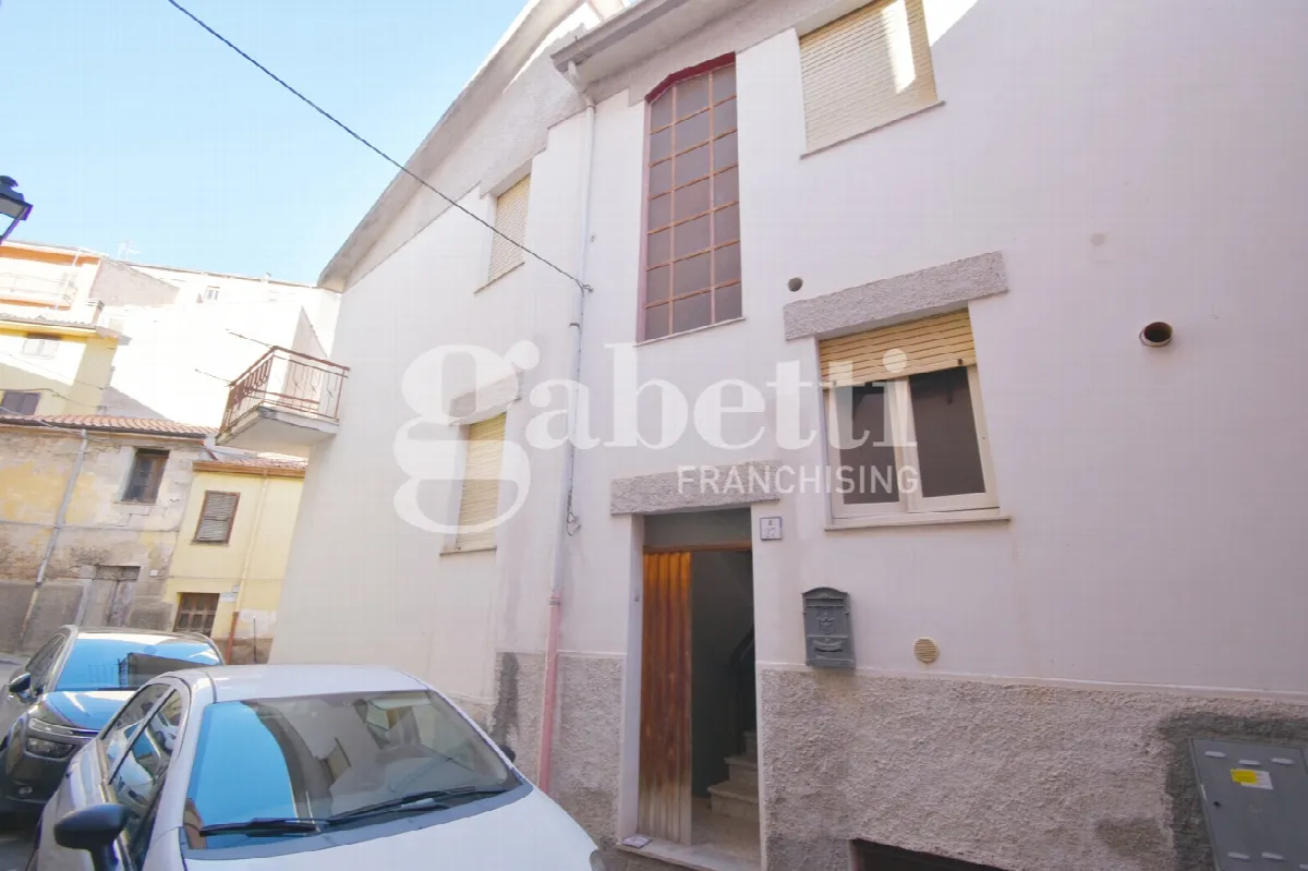 Casa indipendente in vendita a Ozieri - foto 1