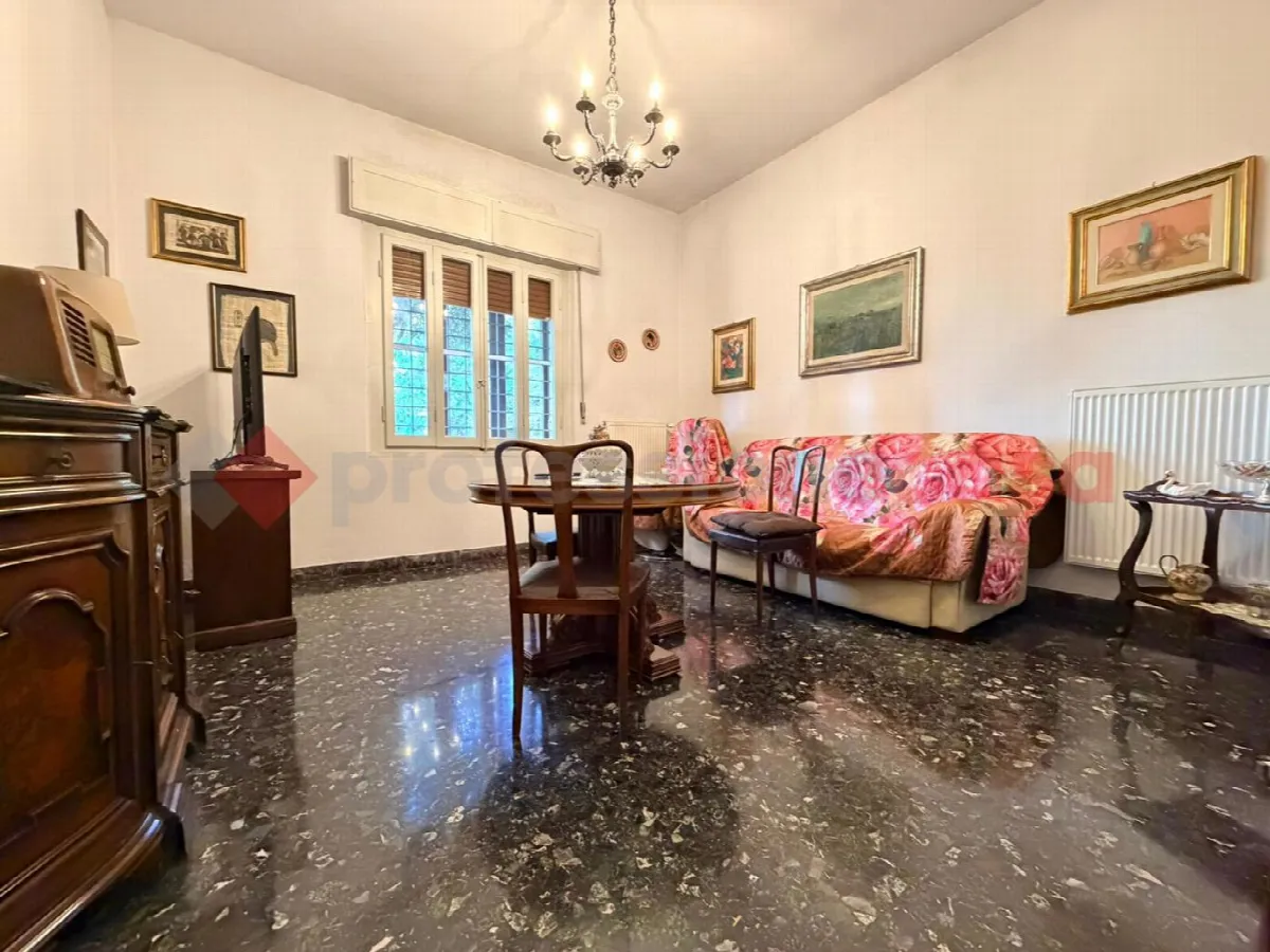 Casa indipendente in vendita a Prato - foto 4