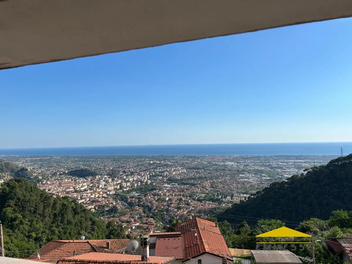 Casa indipendente in vendita a Massa - foto 1