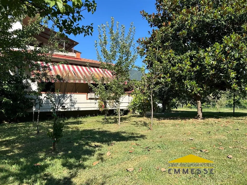 Casa indipendente in vendita a Massa - foto 1