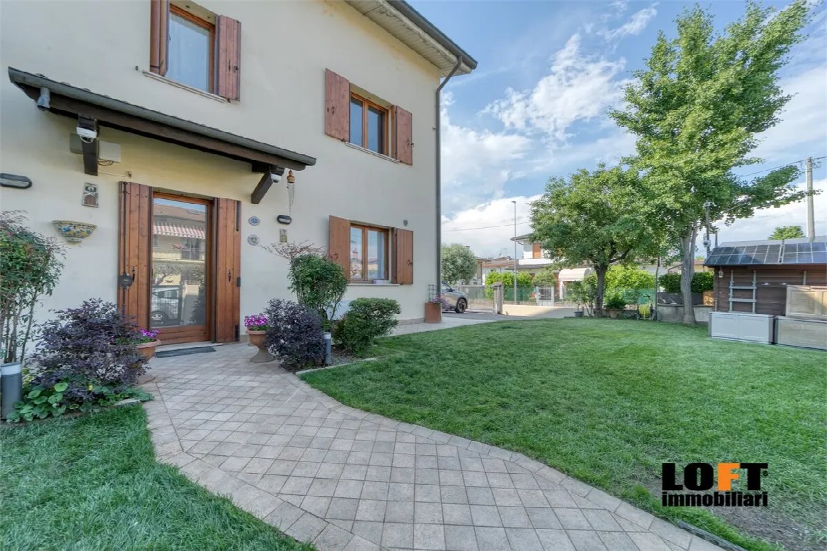 Casa indipendente in vendita a Selvazzano Dentro - Feriole - foto 1