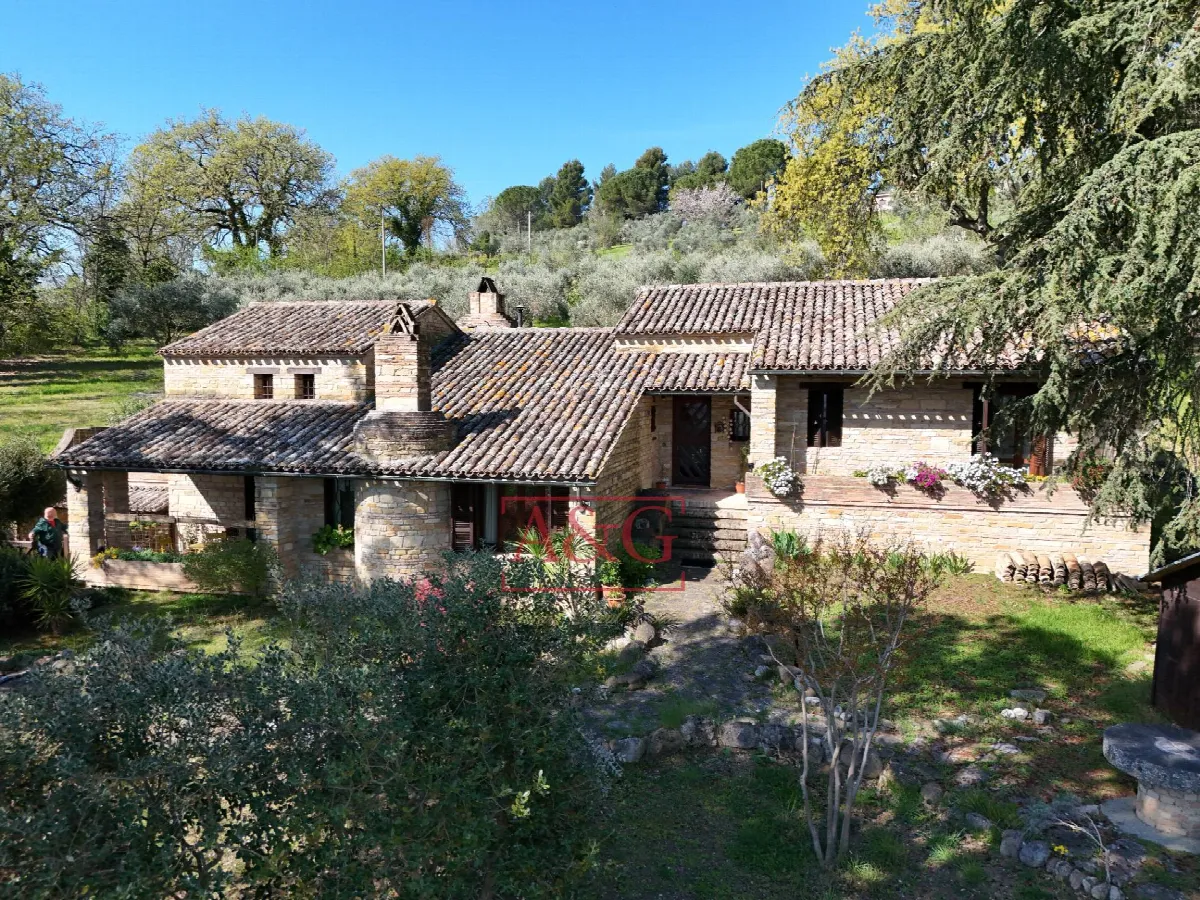 Casale in vendita a Falerone, Campagna - foto 1
