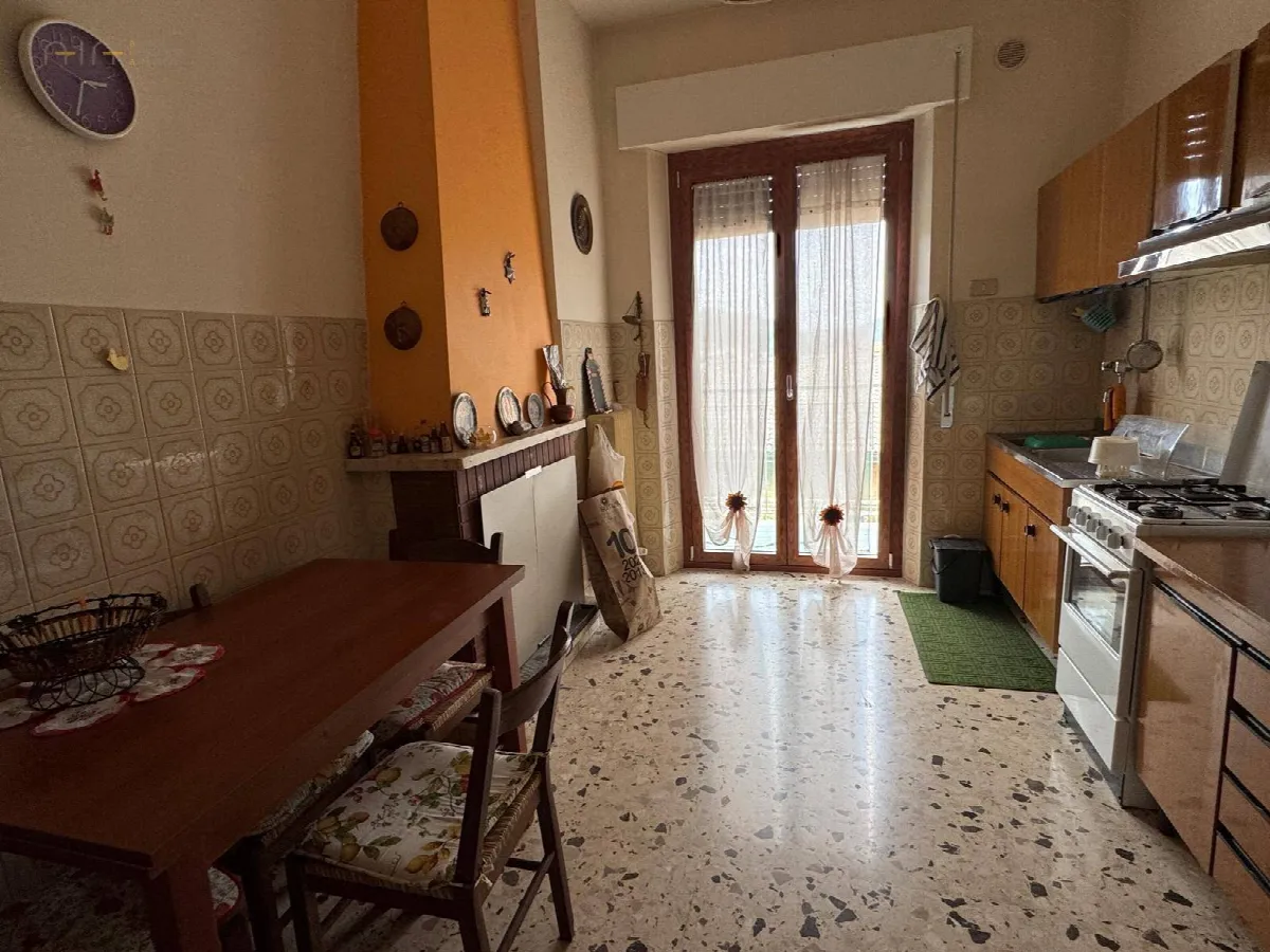 Appartamento in vendita a Comunanza, Centrale / Centro Storico - foto 9